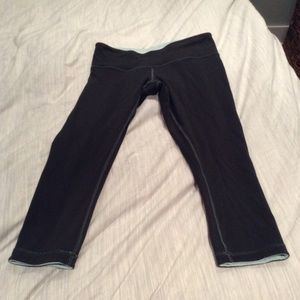 Lululemon reversible crops 8